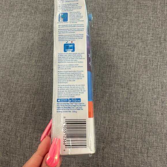 New Oral-B Pro-Health Jr Disney Frozen Rechargeable Toothbrush for Kids (2) Brus - Picture 9 of 11